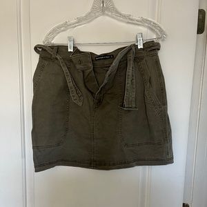 Green Abercrombie skirt with tie belt